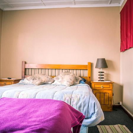 Hostal Chiloe Hostel Punta Arenas Ngoại thất bức ảnh