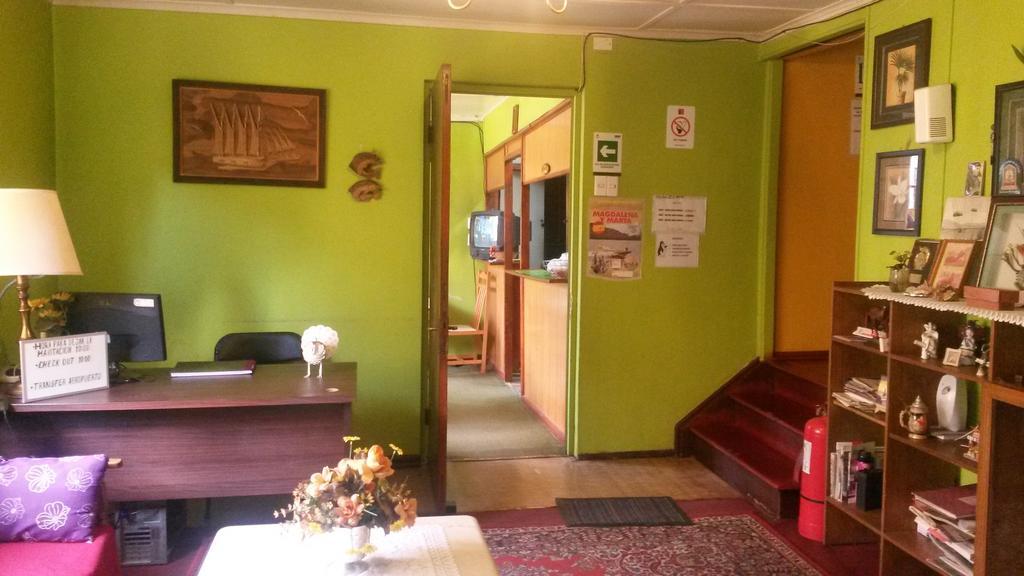 Hostal Chiloe Hostel Punta Arenas Ngoại thất bức ảnh