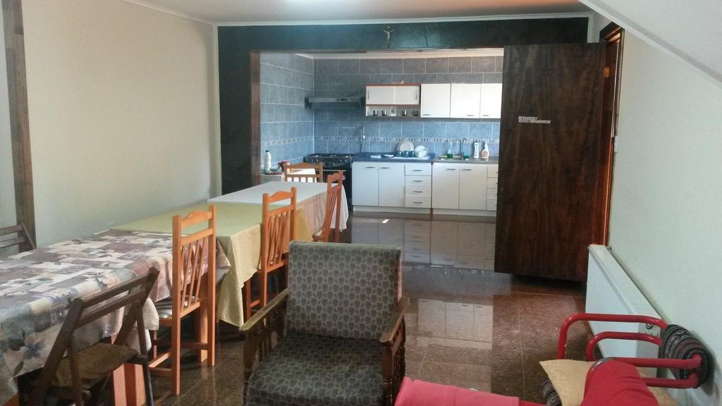 Hostal Chiloe Hostel Punta Arenas Ngoại thất bức ảnh