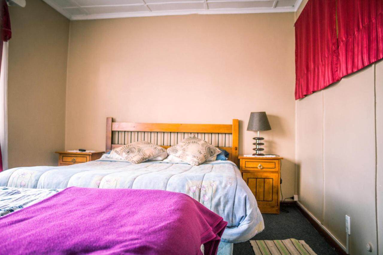Hostal Chiloe Hostel Punta Arenas Ngoại thất bức ảnh